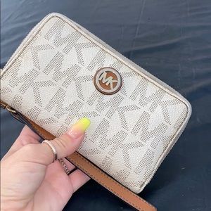 Michael Kors wallet/ clutch